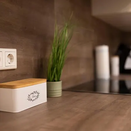 Peter - Premium I 95qm I 3 Schlafzimmer I Grosses Bad I Kueche I Wohnzimmer I Tv *