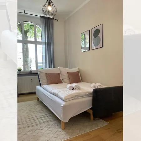 Peter - Premium I 95qm I 3 Schlafzimmer I Grosses Bad I Kueche I Wohnzimmer I Tv Apartment Fulda