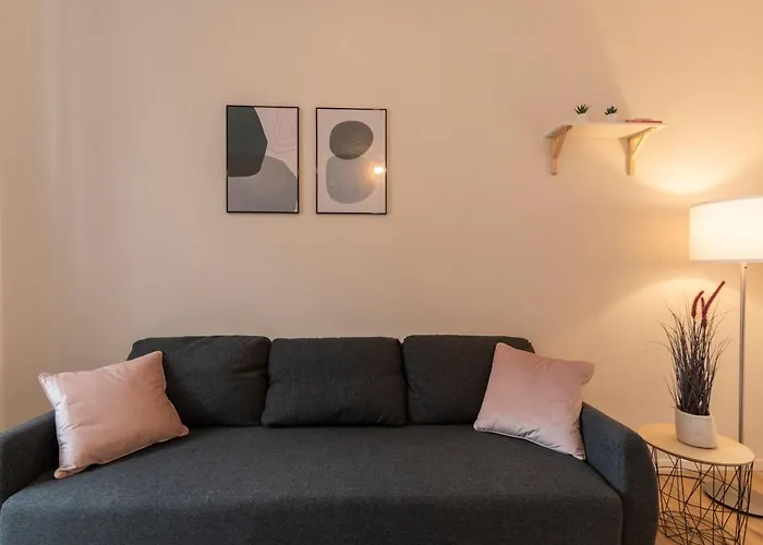 Peter - Premium I 95qm I 3 Schlafzimmer I Grosses Bad I Kueche I Wohnzimmer I Tv