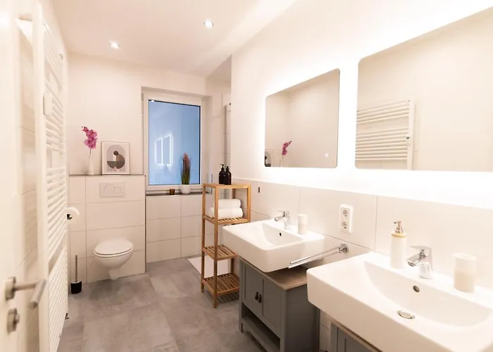 Apartman Peter - Premium I 95qm I 3 Schlafzimmer I Grosses Bad I Kueche I Wohnzimmer I Tv Fulda