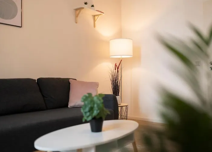 Peter - Premium I 95qm I 3 Schlafzimmer I Grosses Bad I Kueche I Wohnzimmer I Tv Apartman Fulda