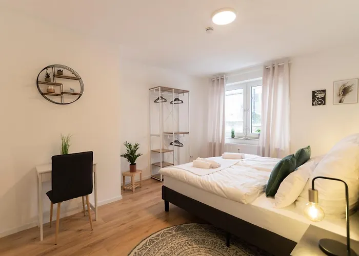 Apartman Peter - Premium I 95qm I 3 Schlafzimmer I Grosses Bad I Kueche I Wohnzimmer I Tv Fulda