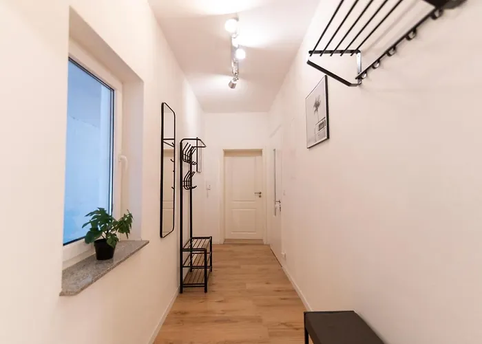 Peter - Premium I 95qm I 3 Schlafzimmer I Grosses Bad I Kueche I Wohnzimmer I Tv Fulda