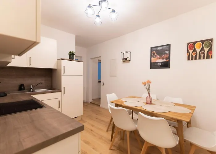 Apartman Peter - Premium I 95qm I 3 Schlafzimmer I Grosses Bad I Kueche I Wohnzimmer I Tv *