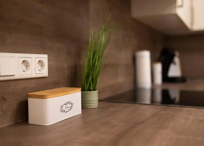 Peter - Premium I 95qm I 3 Schlafzimmer I Grosses Bad I Kueche I Wohnzimmer I Tv *