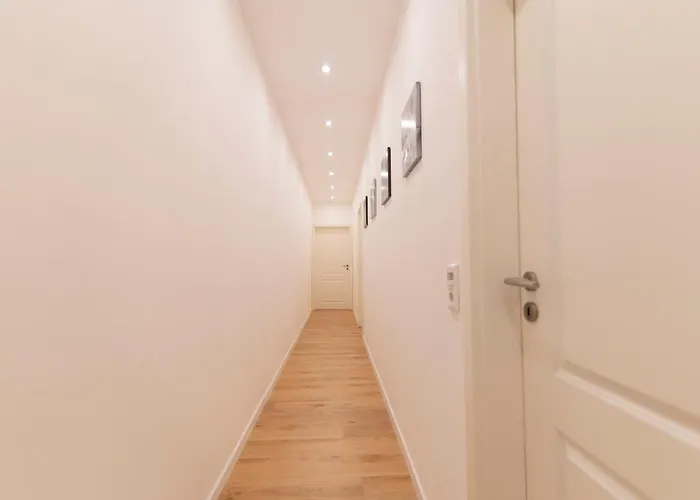 Peter - Premium I 95qm I 3 Schlafzimmer I Grosses Bad I Kueche I Wohnzimmer I Tv * Fulda