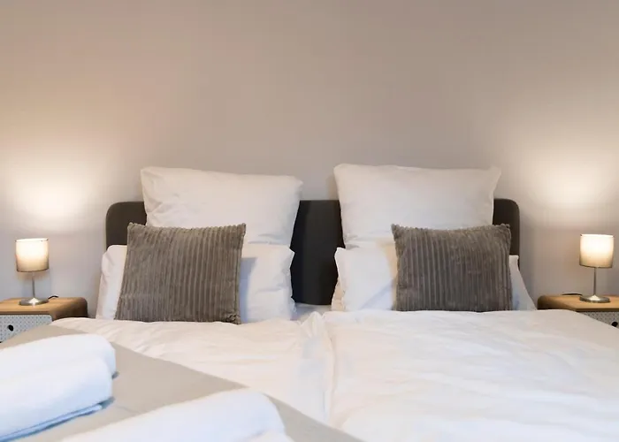 Peter - Premium I 95qm I 3 Schlafzimmer I Grosses Bad I Kueche I Wohnzimmer I Tv Apartman