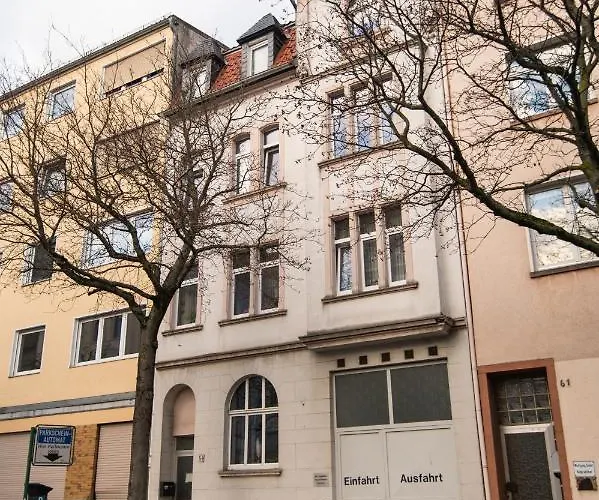 Apartman Peter - Premium I 95qm I 3 Schlafzimmer I Grosses Bad I Kueche I Wohnzimmer I Tv Fulda